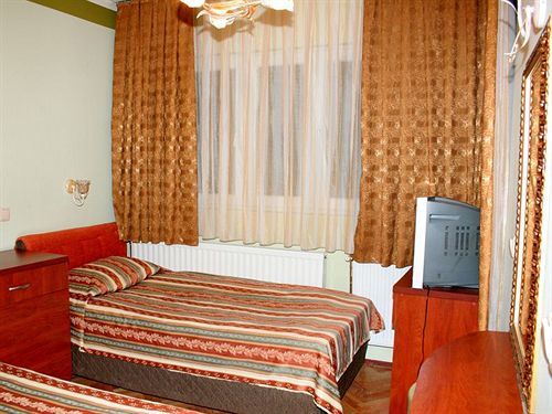 Guest House Breza Prilep Bagian luar foto